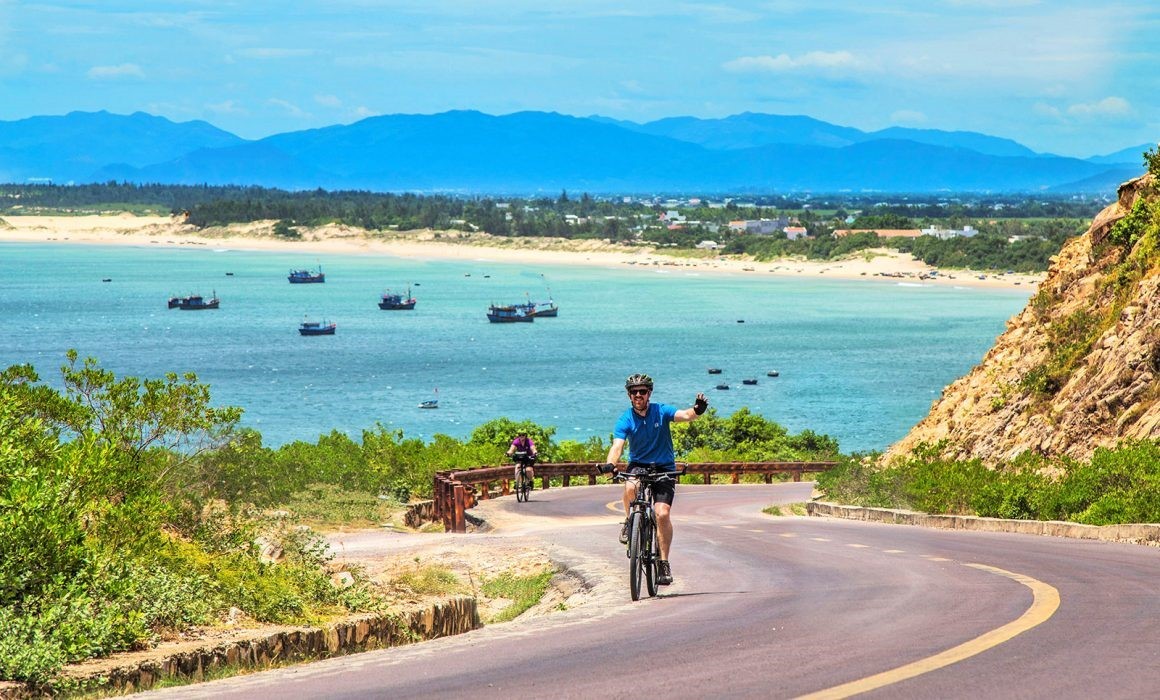 VIETNAM ON TWO WHEELS - 14 DAYS 13 NIGHTS