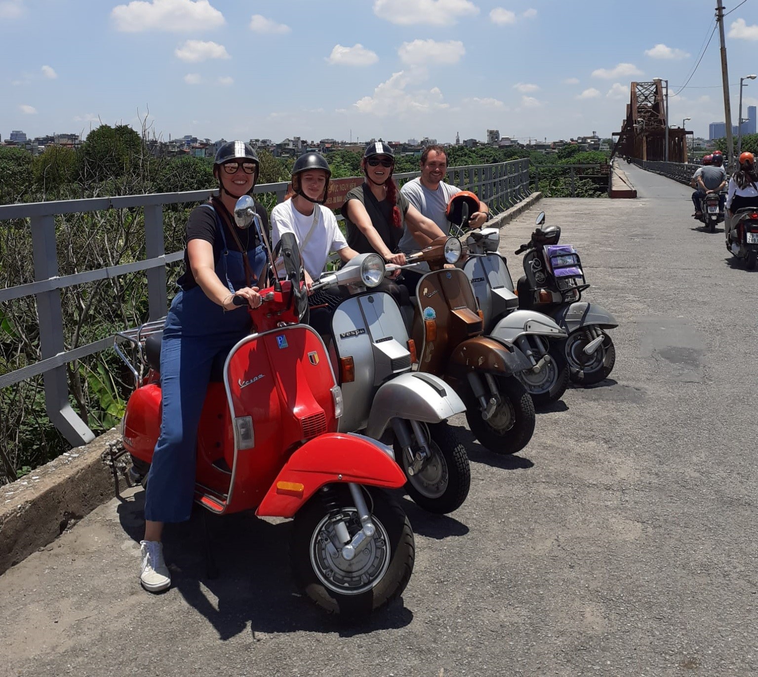 DISCOVERY OF HANOI ON A VESPA (HALF DAY)