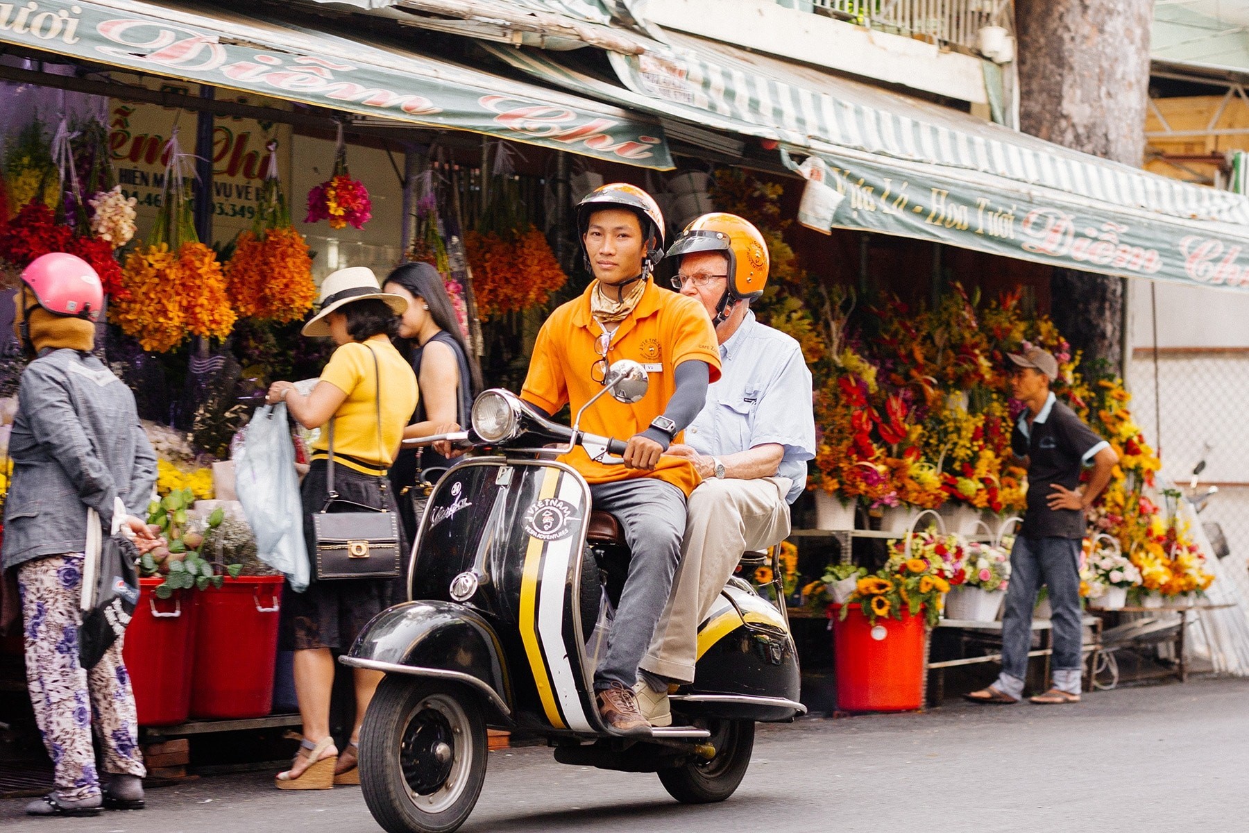 PRIVATE VESPA TOUR - SAIGON’S INSIDER